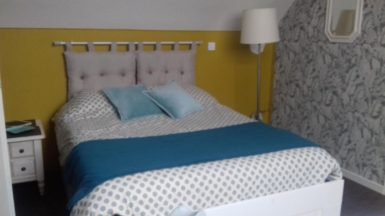 Chambre dans maison privée Awoingt Extérieur photo